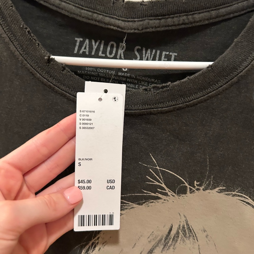 COPY - Taylor Swift Urban Outfitters Oversized Red (Taylor’s Version) T-Shirt - Picture 2 of 9